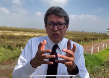 Ricardo Monreal acudirá ante la Ley a denunciar acusaciones falsas y espionaje