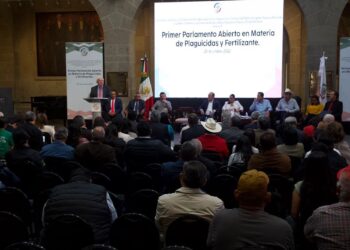 Sustitución del glifosato será gradual; caería producción agrícola 30 a 40% en 64 cultivos: SADER