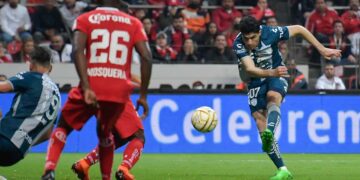 Pachuca golea 5-1 a Toluca en “La Bombonera” y está a un paso del título
