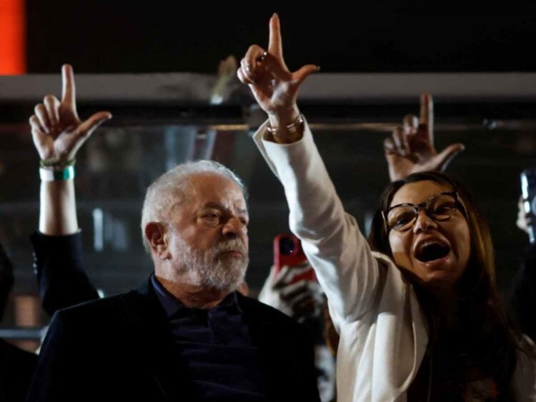 Brasil a segunda vuelta de presidenciales; Bolsonaro le pisa los talones a Lula da Silva