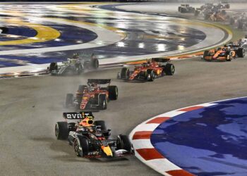 El mexicano Sergio Pérez domina y triunfa en el GP de Singapur