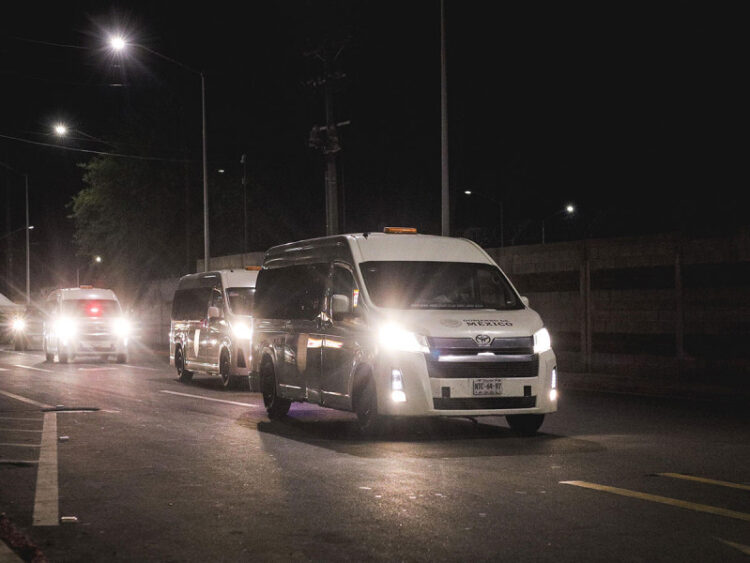 Interceptan a 72 migrantes que viajaban en 11 camionetas por Coahuila