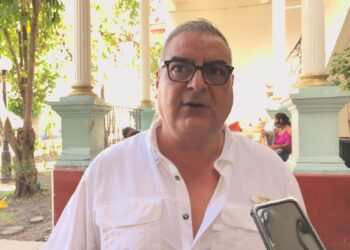 Encuestas y contratos a amigos, irregularidades en administración de Xico González