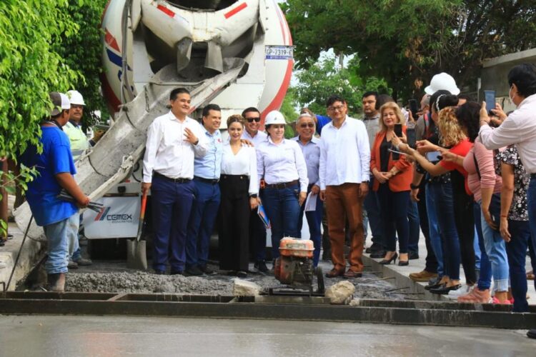 Pavimentan calles del fraccionamiento “Sierra Madre Sur” de Cd. Victoria