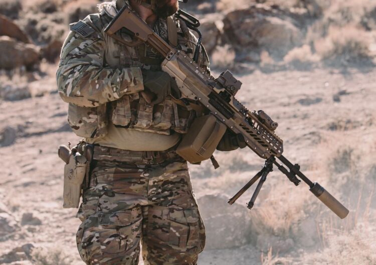 Legisladores quieren que EU suspenda venta de armas a Arabia Saudita