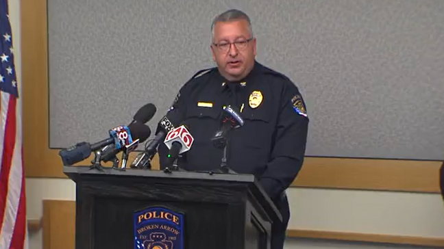 Investigan como asesinato-suicidio muerte de familia de 8 en Oklahoma