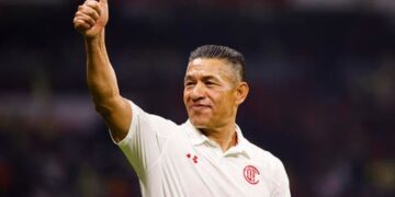 Nacho Ambriz, a cortar la sequía de títulos de entrenadores mexicanos en la Liga MX