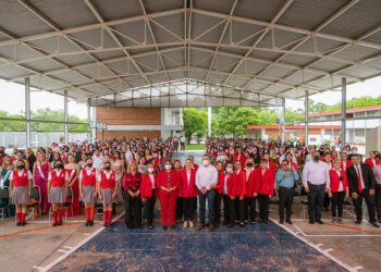 Festejan 45 aniversario de la Normal Federal de Educadoras “Estefanía Castañeda”