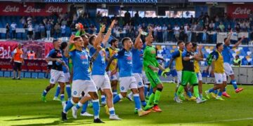 Donde ver el Napoli vs Rangers