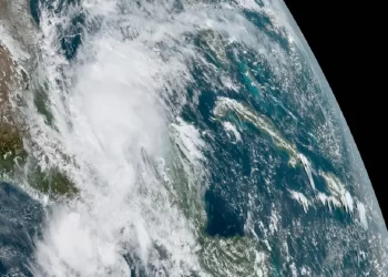 México prevé lluvias extraordinarias en cuatro estados por tormenta Karl