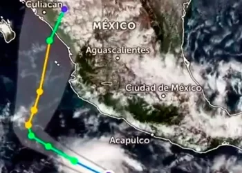 Orlene toca tierra como huracán categoría 1 en Sinaloa