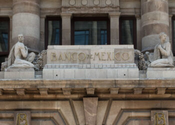 Banxico aumenta a 10% su tasa de interés, un máximo histórico