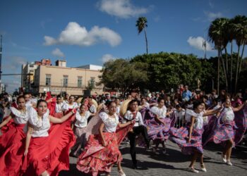 Organiza Gobierno de Matamoros desfile conmemorativo del 20 de Noviembre