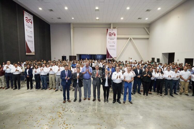 Premia gobernador a ganadores de ExpoCiencias; “se impulsarán ciencia y creatividad”; dice