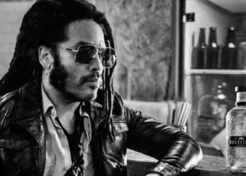 Detrás del sotol de Lenny Kravitz