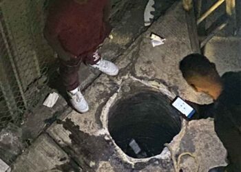 FGJ indaga la muerte de hermanas que cayeron a coladera abierta en la CDM