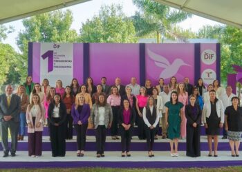 Se reúne María de Villarreal con Presidentas y directores de 43 DIF municipales