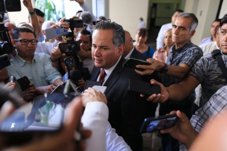 G. Cabeza de Vaca impedido para contender por Senaduría: Santiago Nieto