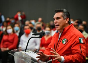 Ante peligro que corre INE, pide PRI a militantes sumarse a marcha dominical