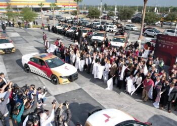 Entrega gobernador AVA primeras 40 patrullas a la nueva Guardia Estatal