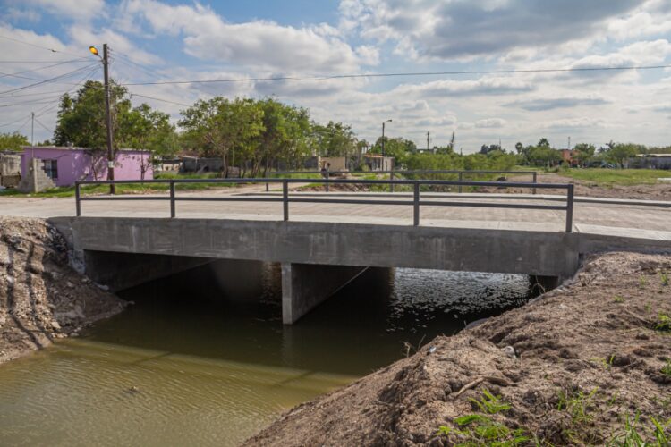Construye Gobierno de Matamoros puente vehicular sobre Dren Abelardo de la Torre