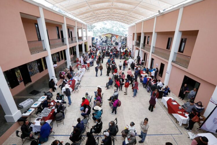 Lleva DIF Tamaulipas múltiples apoyos a familias de Tula