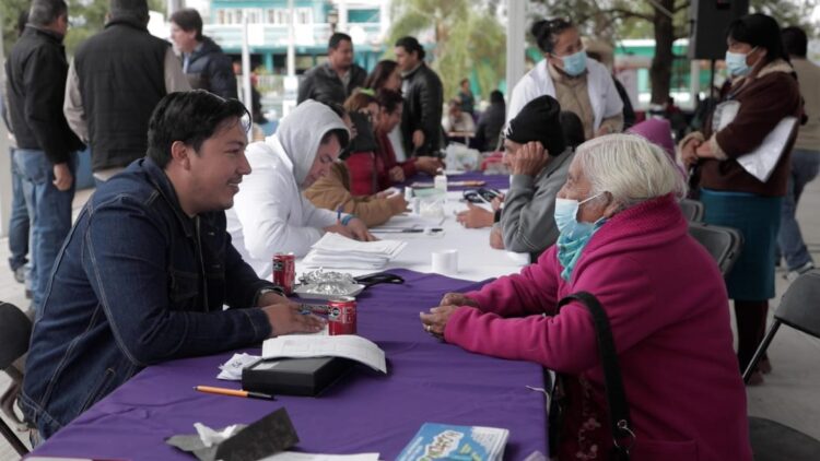 Familias de Miquihuana y Bustamante reciben beneficios del DIF Tamaulipas