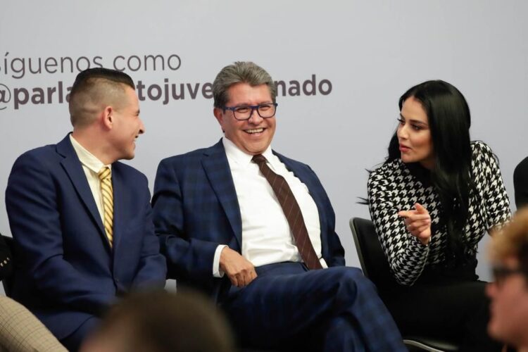 Las nuevas generaciones deben involucrarse ya al quehacer público: Ricardo Monreal