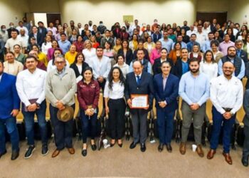 Imparten conferencia sobre Riesgos de Trabajo en marco del Día Internacional del Hombre