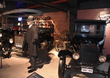 Invitan al Museo del Automóvil y Transporte de Tampico, tiene 115 vehículos de 1886 a la fecha