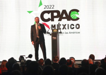 La derecha dura se reúne en la CPAC México mientras Latinoamérica gira a la izquierda