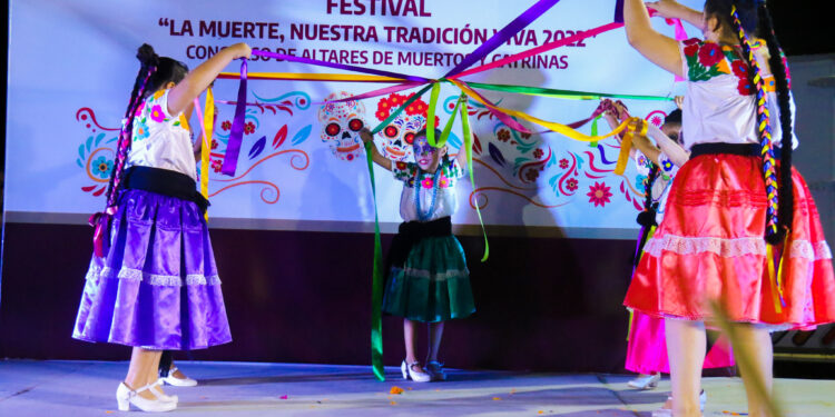 Rescatan Gobierno Municipal y DIF Victoria tradición mexicana de Día de Muertos