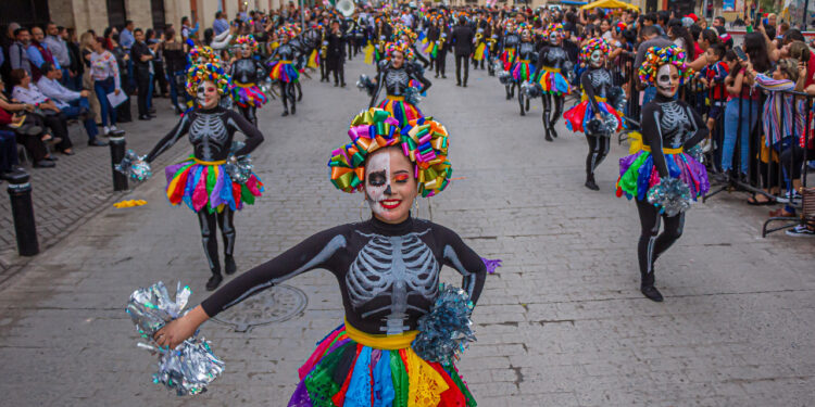 Vive Matamoros con fervor fiesta tradicional mexicana “La Huesuda 2022” 