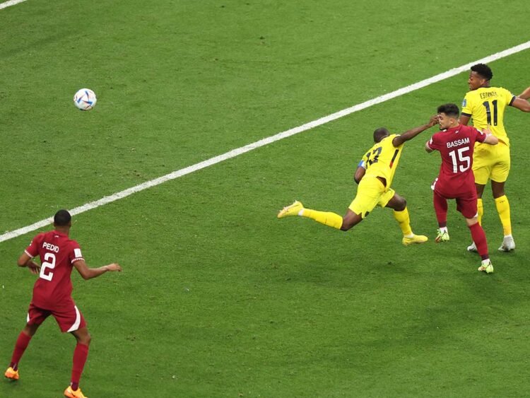 Ecuador derrota 2-0 a Qatar en partido inaugural del Mundial 2022