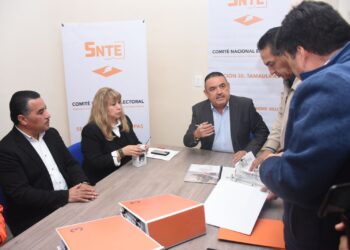 Se registra Abelardo Ibarra como aspirante a dirigencia de la Sección 30 del SNTE