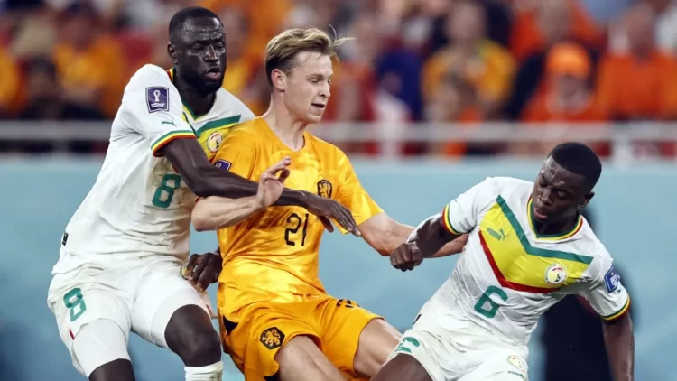 Holanda sufre pero vence 2-0 a Senegal en apretado partido