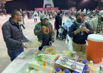 Constata Alejandro Cerezo entrega de pensiones para el bienestar a los adultos mayores