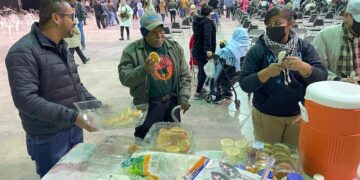 Constata Alejandro Cerezo entrega de pensiones para el bienestar a los adultos mayores