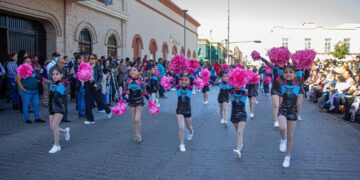 Más de 2 mil alumnos participan en “Desfile de la Revolución” en Matamoros