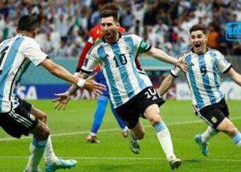 Argentina respira tras vencer 2-0 a México; Tri, obligado a vencer a Arabia