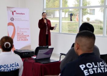 Capacitan a personal de la SSPT para brindar atención con perspectiva de género.