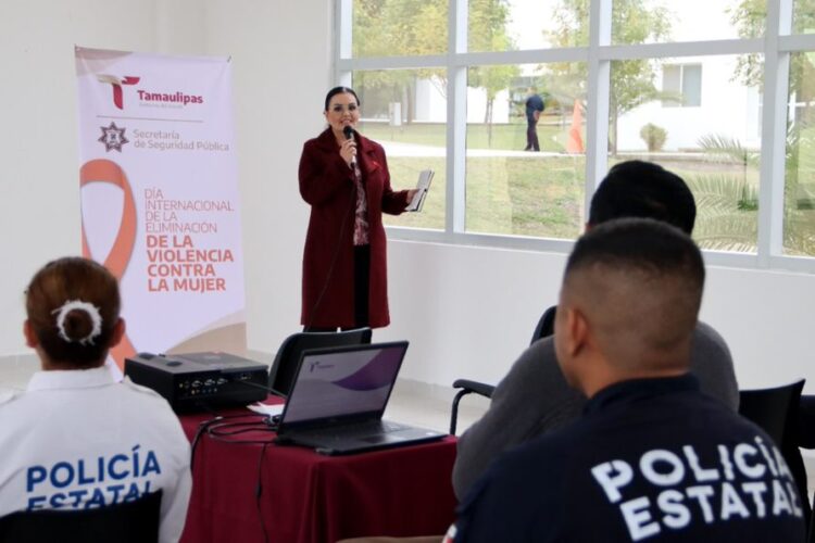 Capacitan a personal de la SSPT para brindar atención con perspectiva de género.