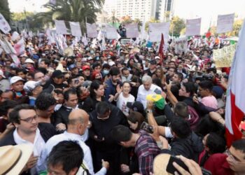 Encabeza AMLO marcha en la CDMX por sus 4 años de gobierno