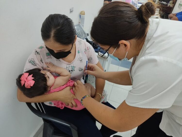 Pide Secretaría de Salud de Tamaulipas vacunarse contra la influenza estacional