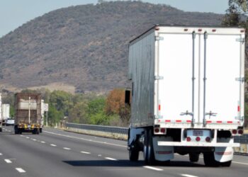 Hackeo a SICT afecta cadena de suministro; alertan transportistas