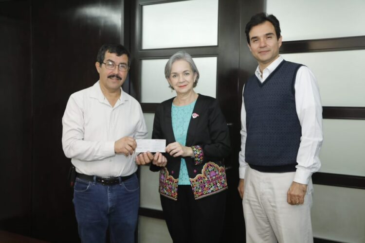 Recibe DIF Tamaulipas donativo de empresarios y productores del campo.