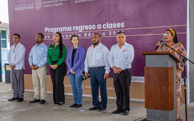 Entregan apoyos a 22 escuelas de Matamoros por un monto superior a 2.2 MDP