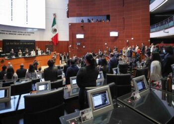 Pleno del Senado aprueba más vacaciones para obreros en México