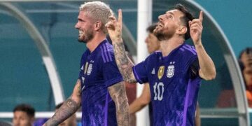 La selección de Argentina llega a Qatar para encarar el Mundial