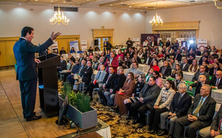 Convoca Alcalde Mario López a profesionistas inmobiliarios a trabajar en unidad por Matamoros